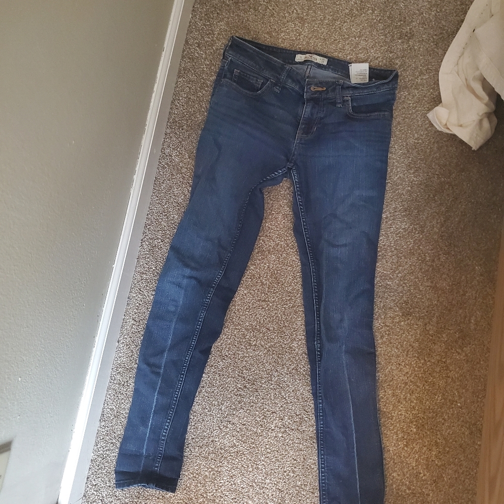 Hollister dark wash skinny jeans